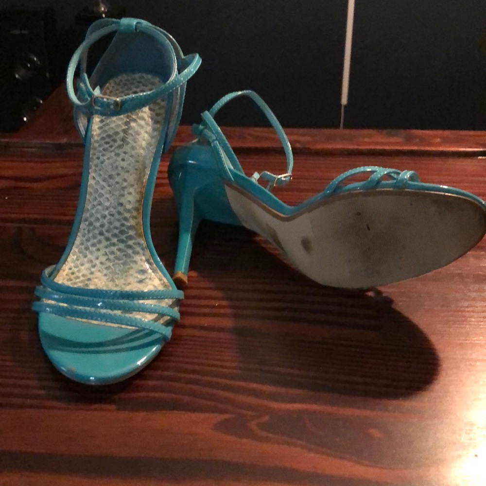 Sandals - Picture 2 of 3